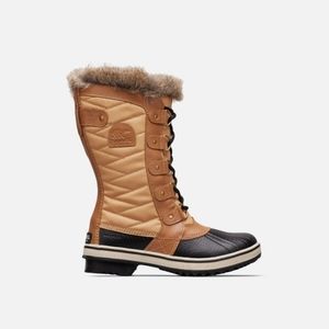 SOREL winter boot size 8M. Never worn